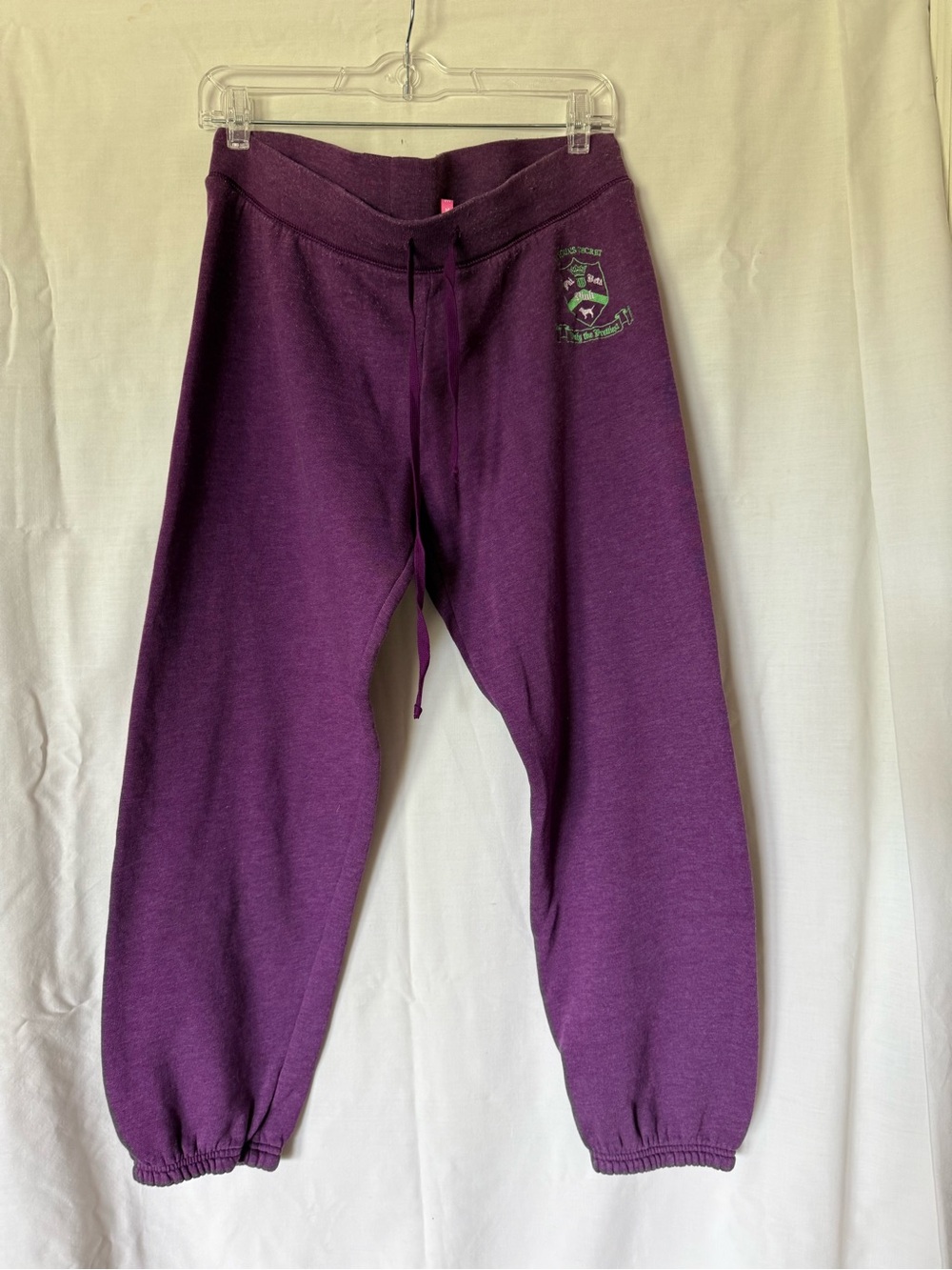 NWT VS PINK Phi Beta Collegiate Cropped Sweatpants - Purple - M